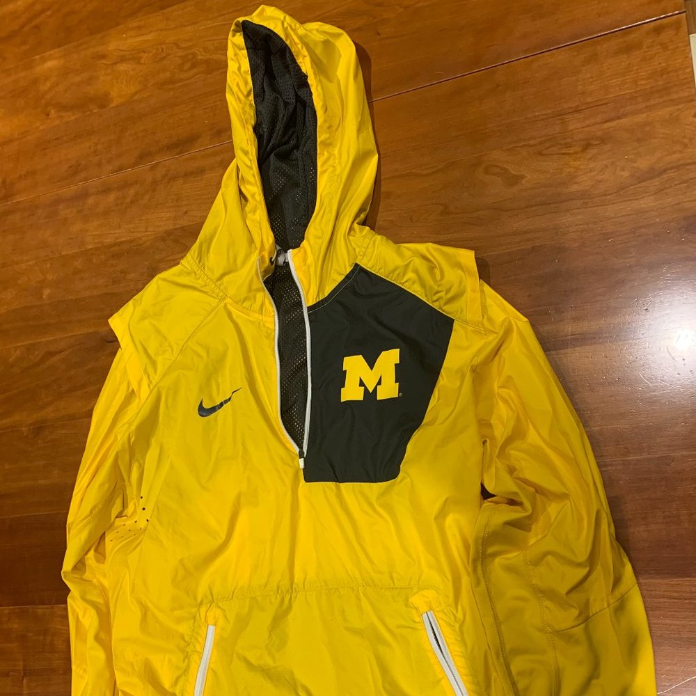 Nike Men's University of Michigan Rain Jacket - Yellow, Medium